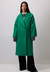 Тренч Тренч