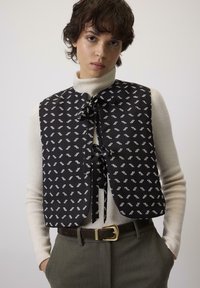 Короткая куртка Короткая куртка