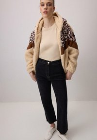 Флисовая куртка Флисовая куртка