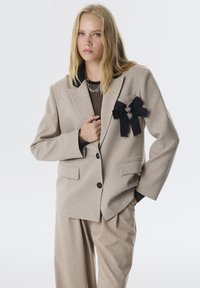 Блейзер Блейзер