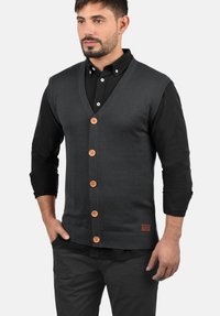 Жилет Жилет