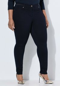 Треггинсы Треггинсы