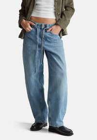 Джинсы Джинсы