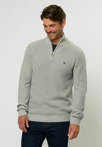 Пуловер Пуловер