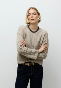 Пуловер Пуловер