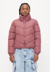 Зимняя куртка Зимняя куртка