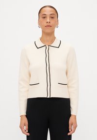 Жилет Жилет