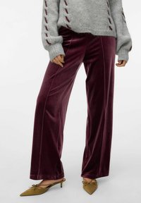 Широкие брюки Широкие брюки