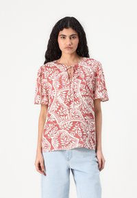 Блузка Блузка