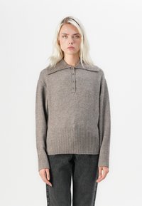 Пуловер Пуловер