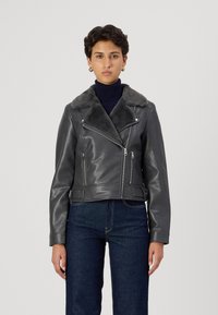 Короткая куртка Короткая куртка