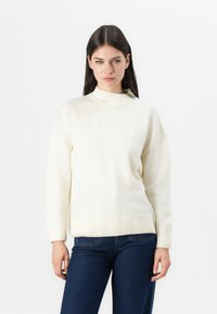 Пуловер Пуловер