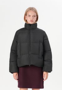 Зимняя куртка Зимняя куртка