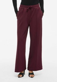 Свободные джинсы Свободные джинсы