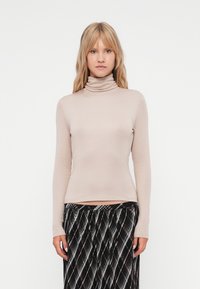 Водолазка Водолазка