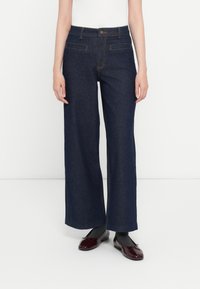 Джинсы Джинсы