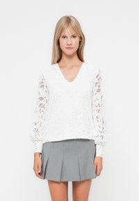 Кружевная блузка Кружевная блузка