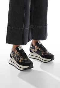 Сникерсы Сникерсы