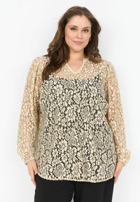 Блузка Блузка