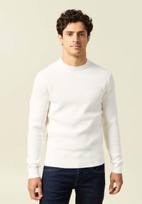 Пуловер Пуловер