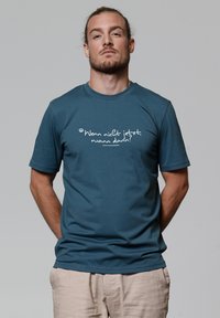 Футболка Футболка