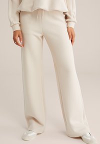 Спортивные штаны Спортивные штаны