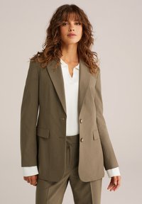 Длинный блейзер Длинный блейзер