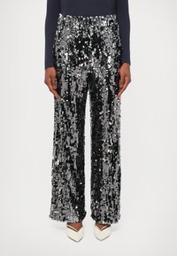 Широкие брюки Широкие брюки