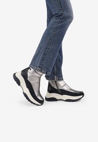 Ботинки Ботинки