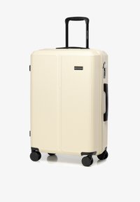 Чемодан на колесах Чемодан на колесах