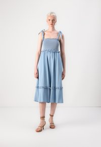 Платье Платье