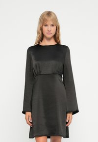 Коктейльное платье Коктейльное платье