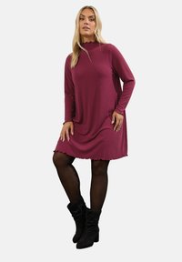 Вязаное платье Вязаное платье