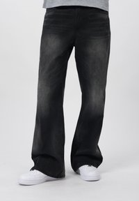 Прямые джинсы Прямые джинсы