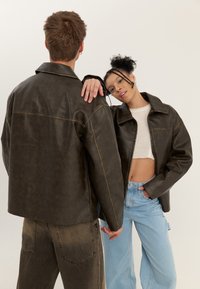 Кожаная куртка Кожаная куртка