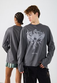 Лонгслив Лонгслив