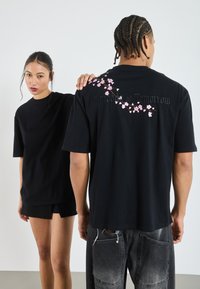 Футболка Футболка