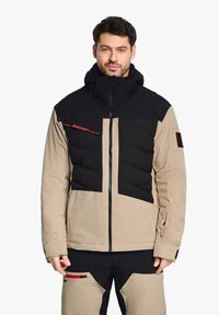 Сноубордическая куртка Сноубордическая куртка