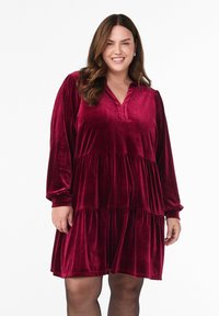 Платье Платье