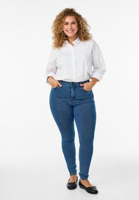 Джинсы Джинсы