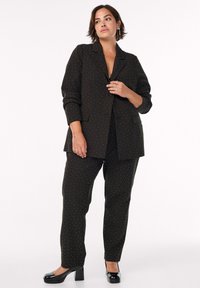 Прямые брюки Прямые брюки