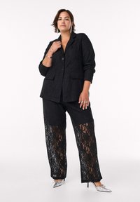 Прямые брюки Прямые брюки