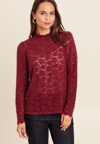 Блузка Блузка