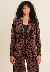 Длинный блейзер Длинный блейзер