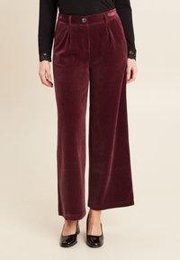 Широкие брюки Широкие брюки