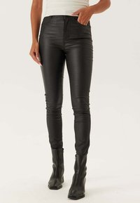 Узкие джинсы Узкие джинсы