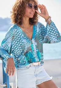 Блузка Блузка