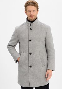 Короткое пальто Короткое пальто