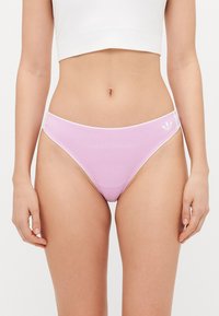 Стринги Стринги