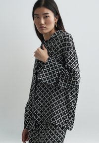 Блузка-рубашка Блузка-рубашка